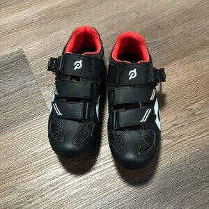 Peloton bike shoes size 7